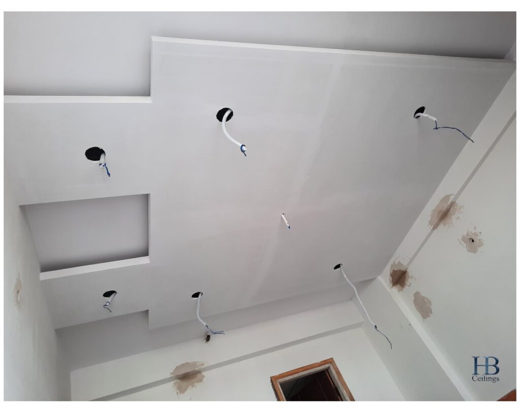 false-ceiling-with-wall-facing-cove